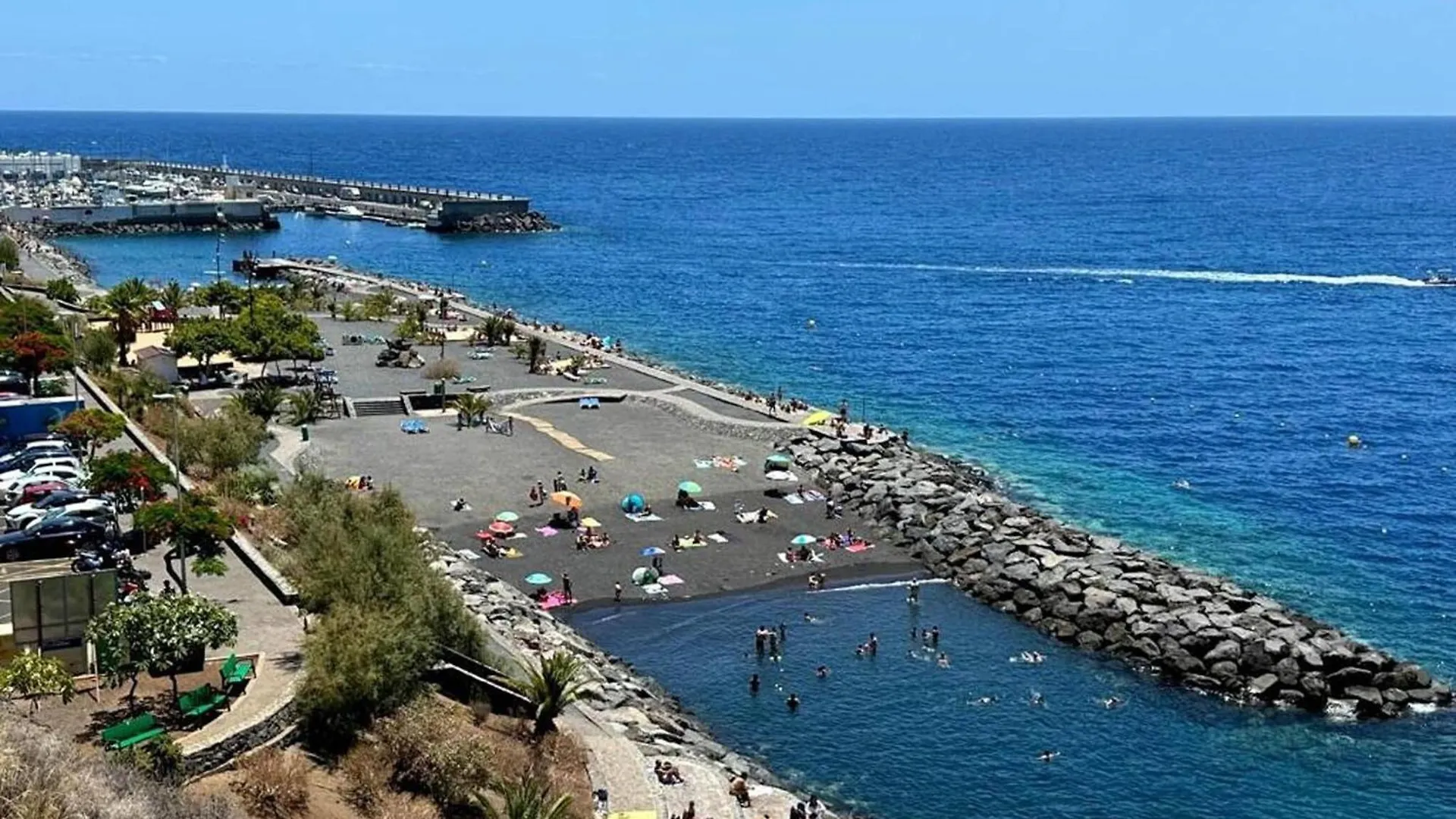 Apartment With Magnificent Sea Views Radazul